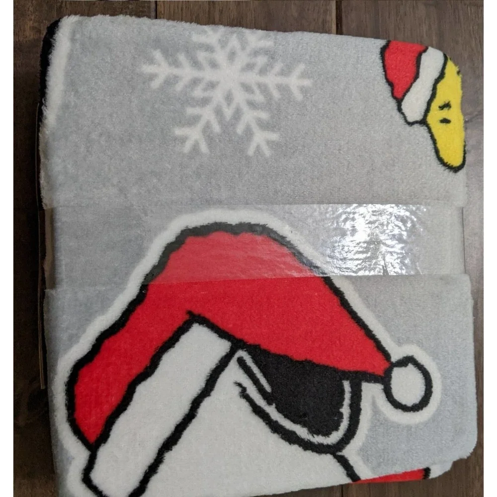 New Christmas peanuts Snoopy Woodstock travel blanket